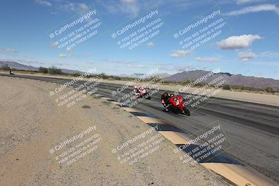 media/Nov-16-2025-Race Pace (Sun) [[8c5fa54630]]/Non Verified Riders (1st 20 Minutes)/3-Turn 3 Inside (11am)/